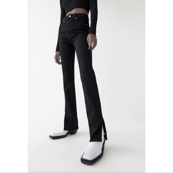 Zara Denim - Zara High Rise Split Hem Black Jeans Size 6 | Straight Leg